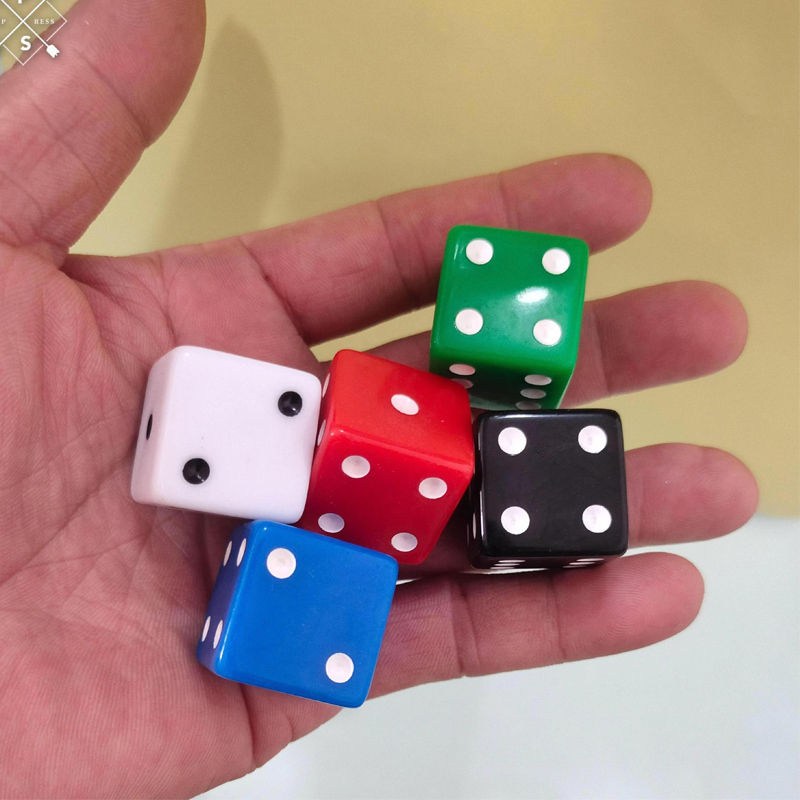 D6 Square Dice Cubes 25MM with - Party Games App recension och pris