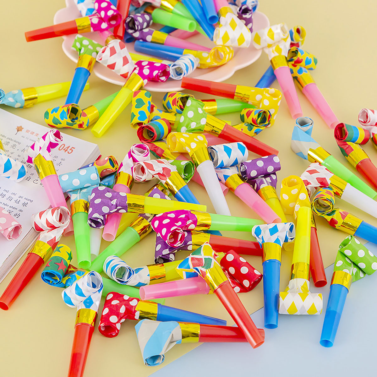 30PCS Colorful Whistles Toy Fu - Party Games Engagement recension och pris